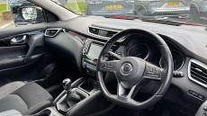 Nissan Qashqai 1.3 DiG-T N-Connecta 5dr Petrol Hatchback